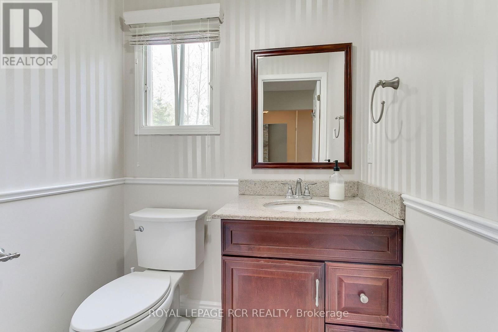10 LEPARD CRESCENT Image 23