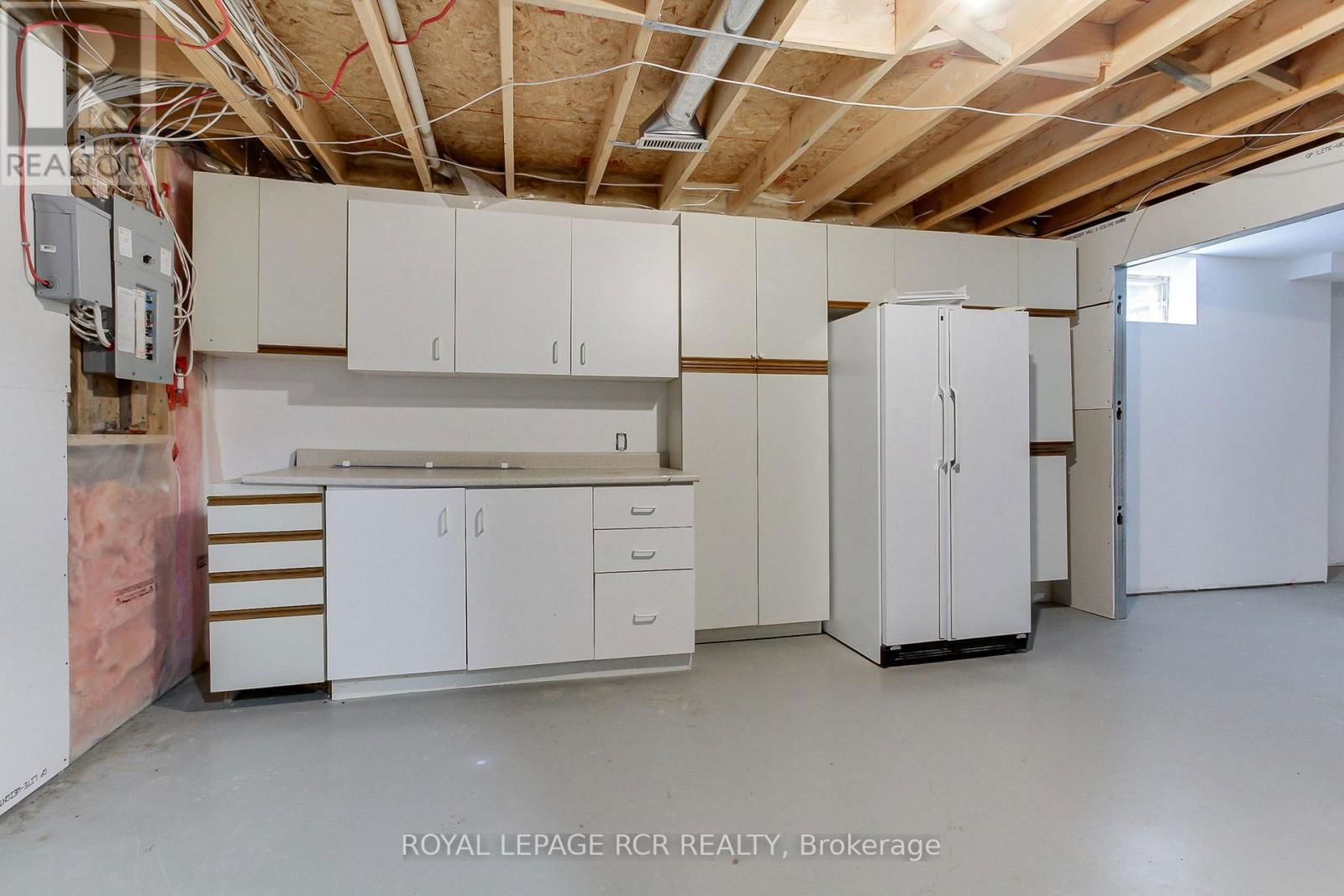 10 LEPARD CRESCENT Image 42