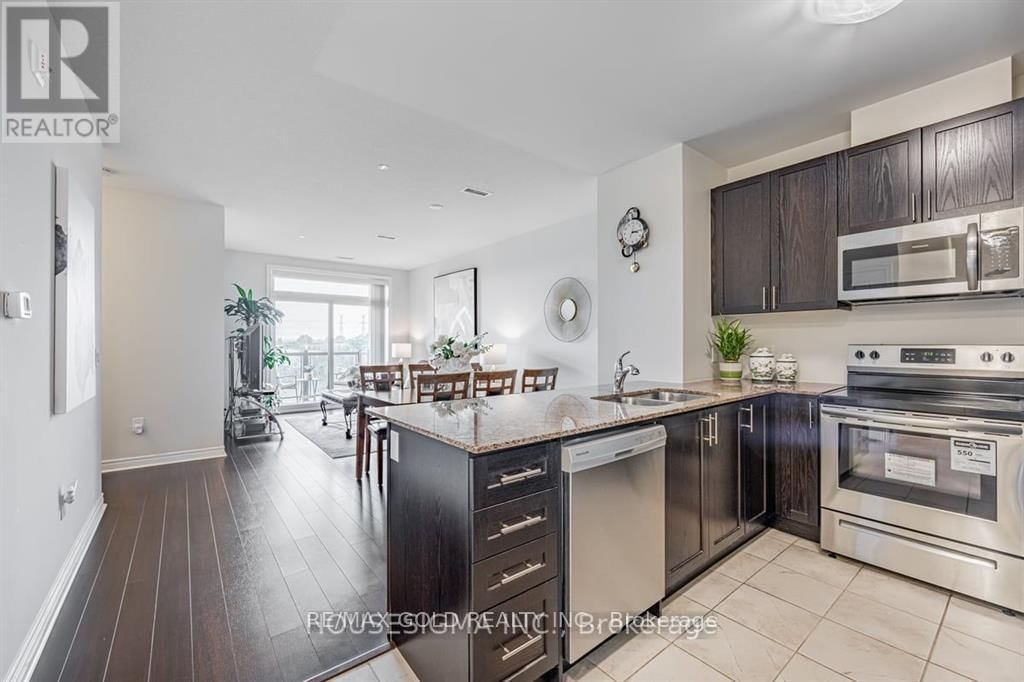 203 - 39 NEW DELHI DRIVE Image 6