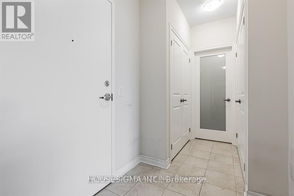 203 - 39 NEW DELHI DRIVE Image 8