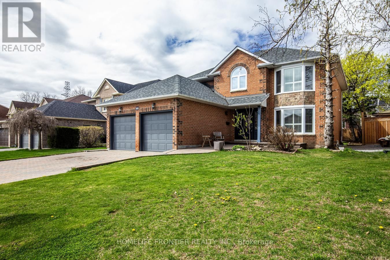 292 CROSSLAND GATE Image 1