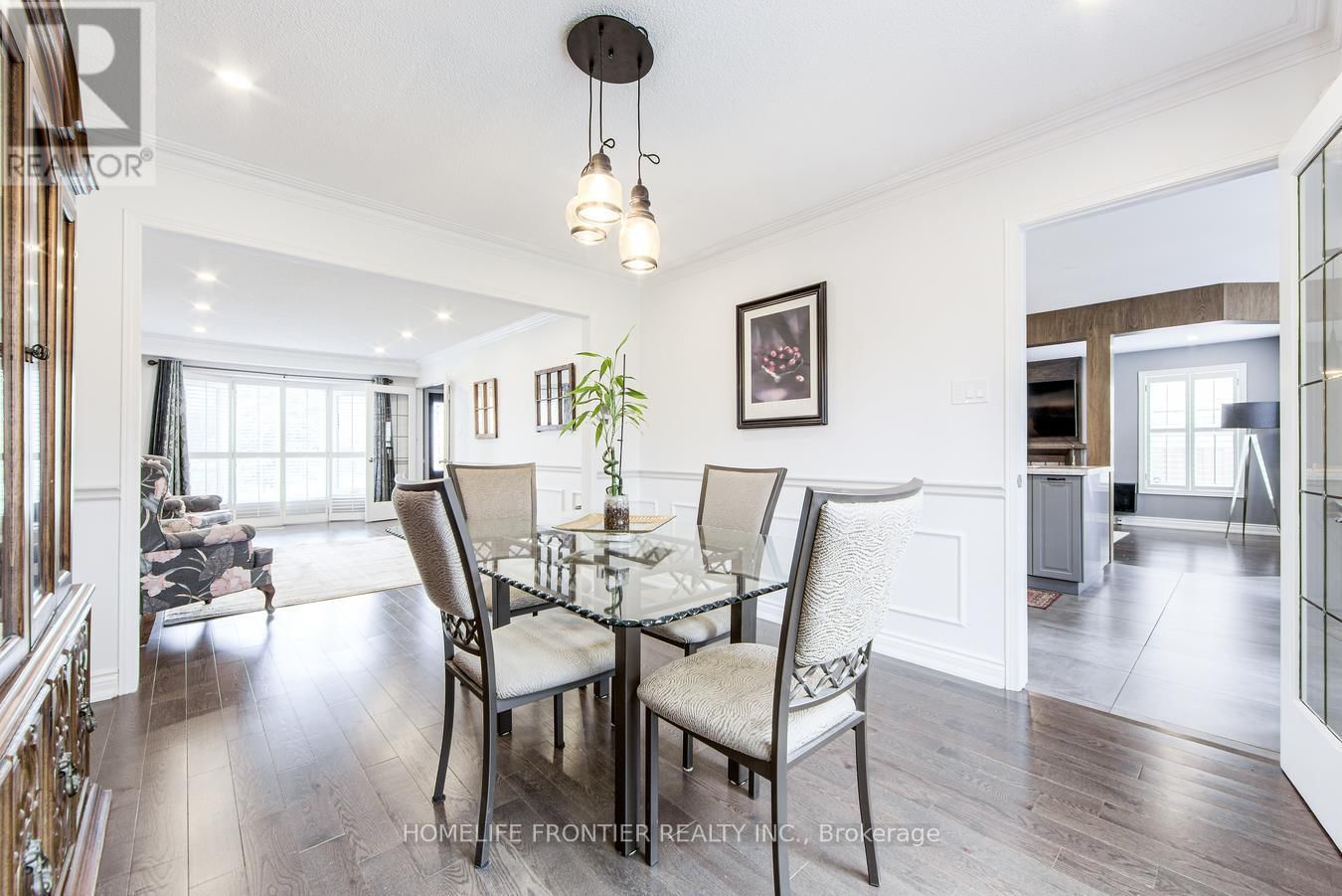 292 CROSSLAND GATE Image 10