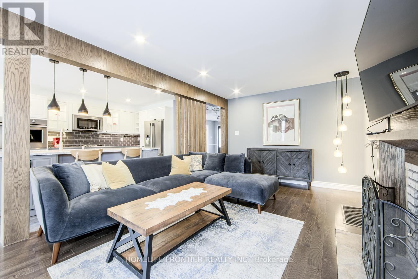292 CROSSLAND GATE Image 22