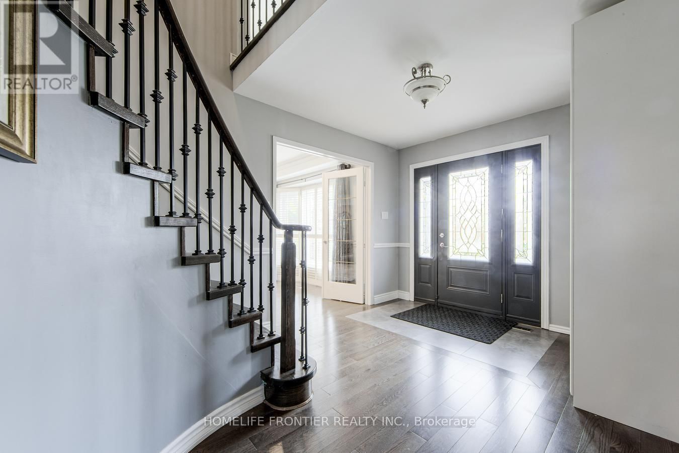 292 CROSSLAND GATE Image 3