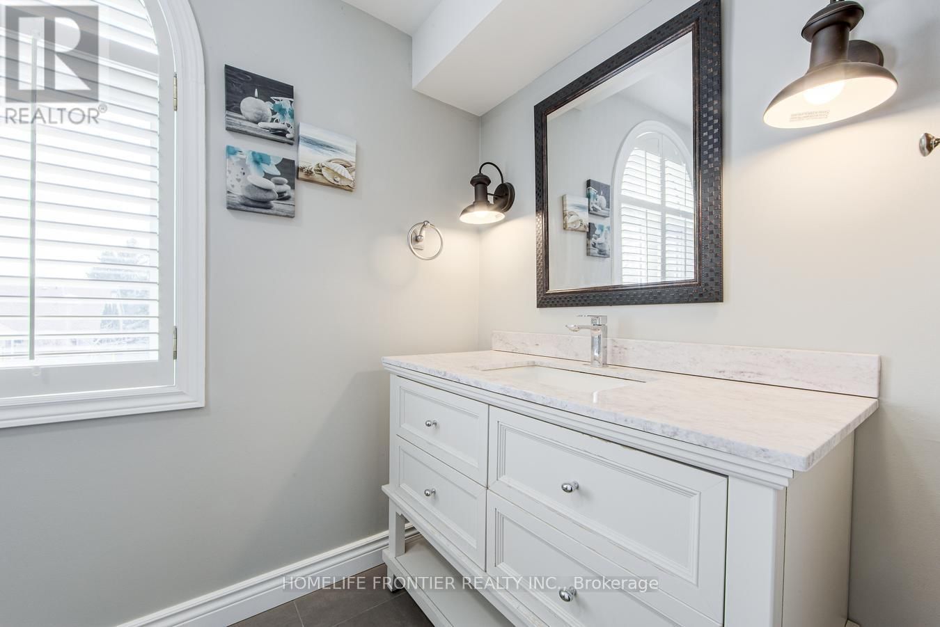 292 CROSSLAND GATE Image 40