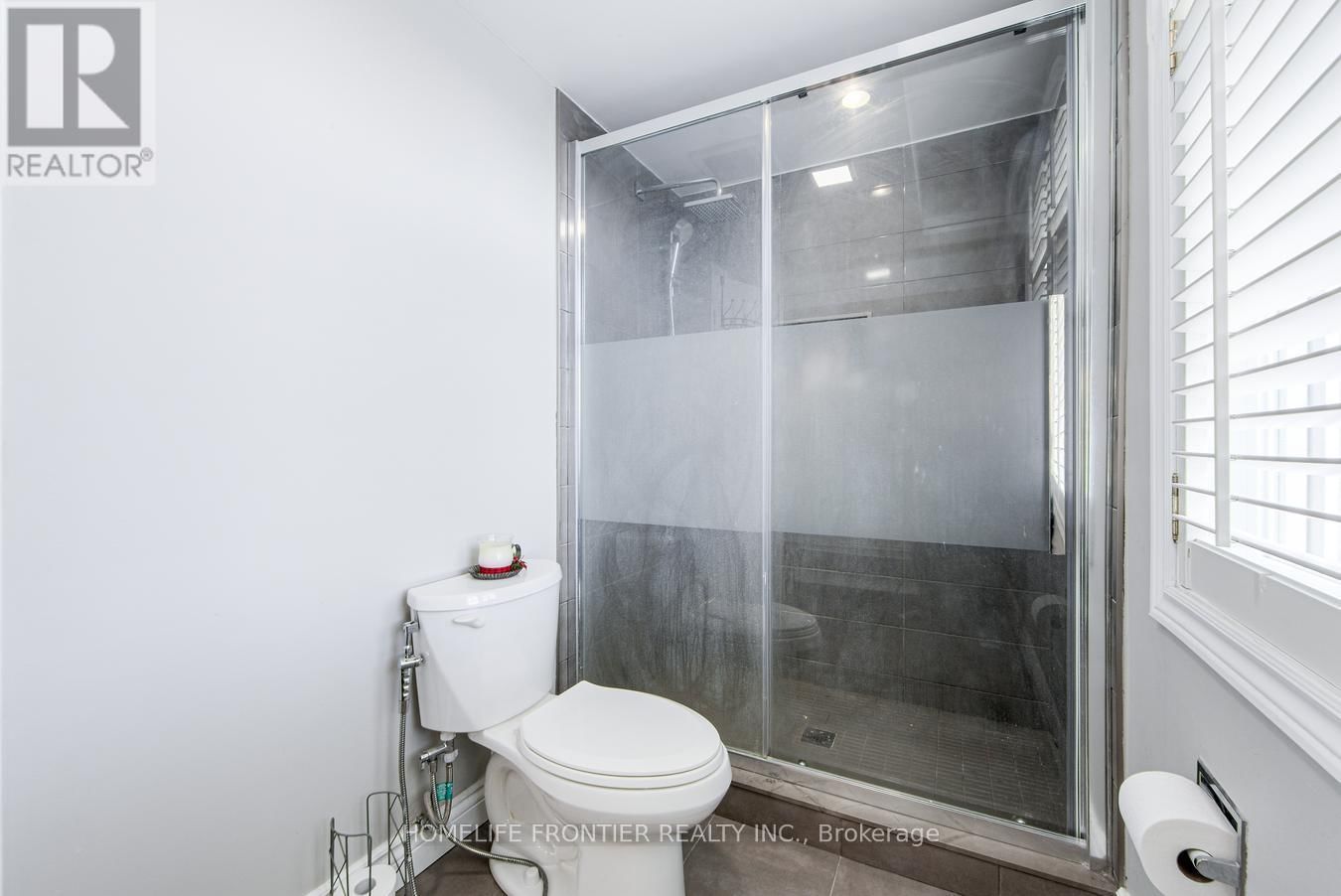 292 CROSSLAND GATE Image 41