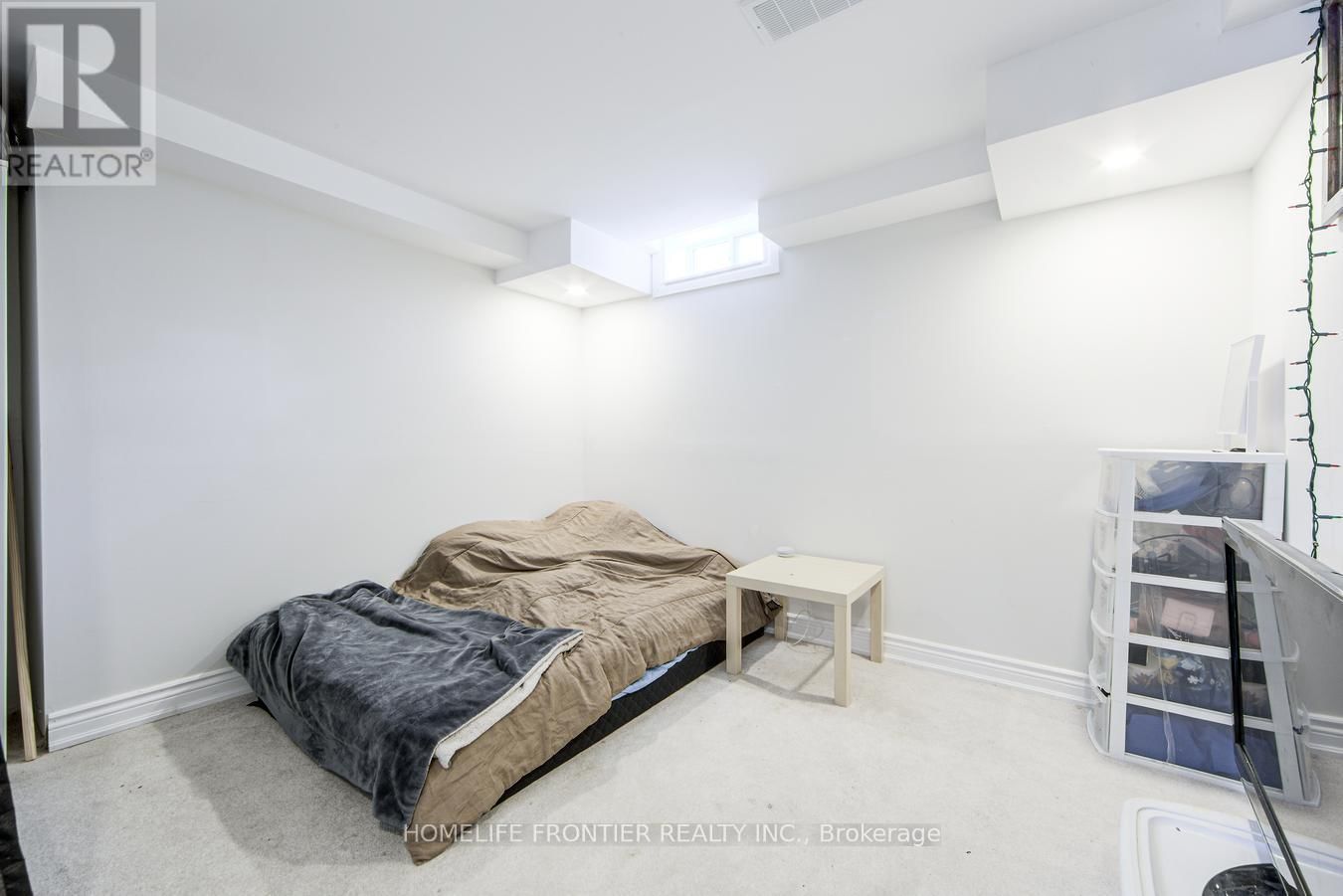 292 CROSSLAND GATE Image 45