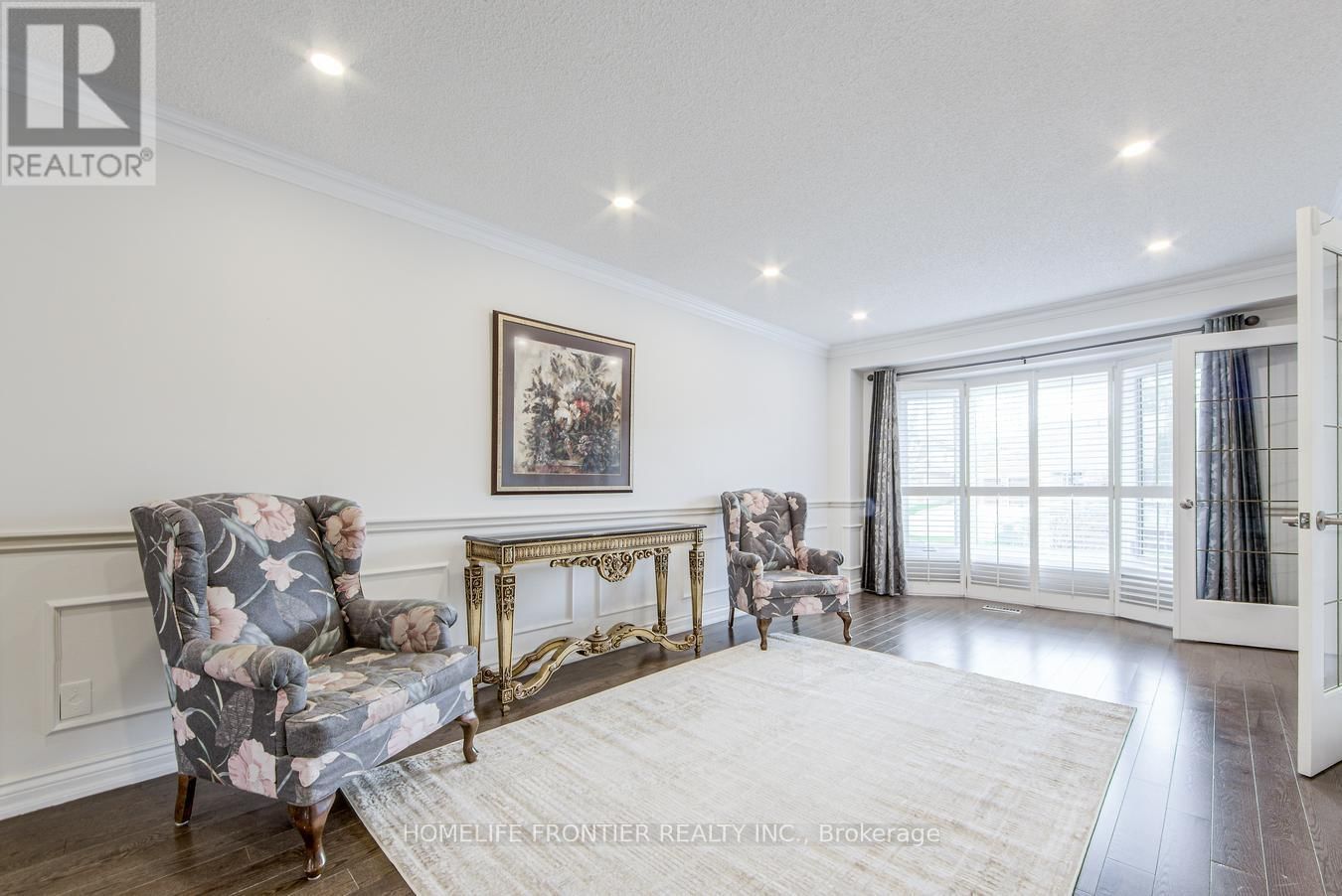 292 CROSSLAND GATE Image 8