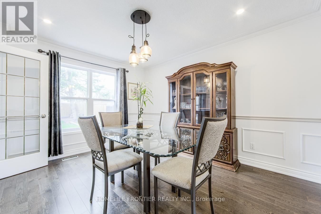 292 CROSSLAND GATE Image 9