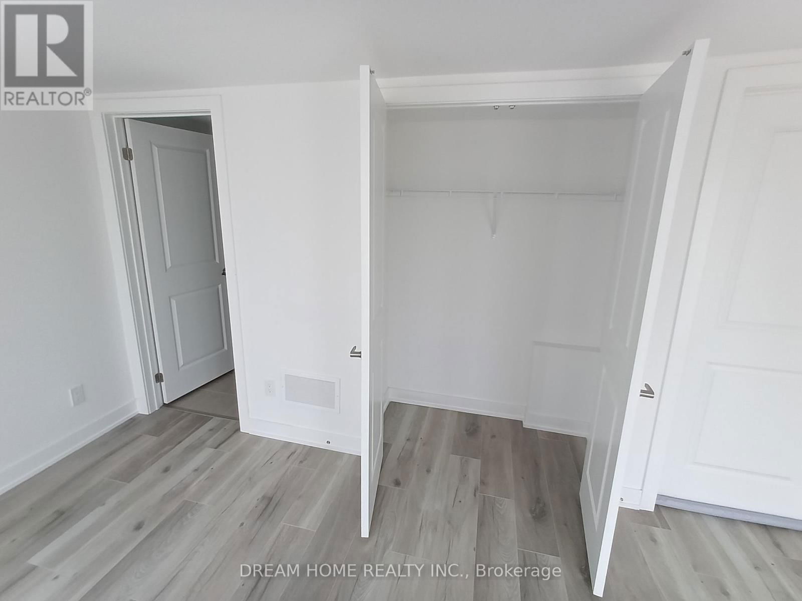 6 BAKER HILL BOULEVARD Image 6