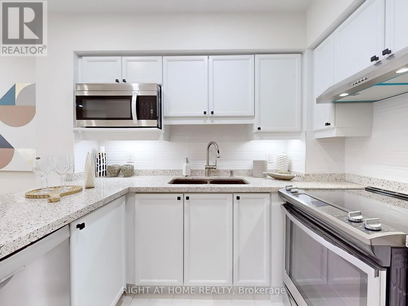 3 - 735 NEW WESTMINSTER DRIVE Image 10