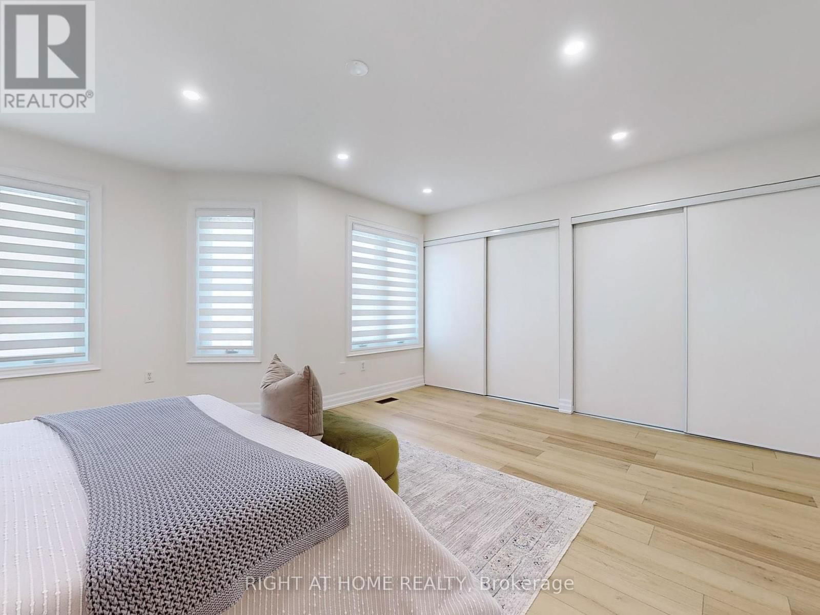 3 - 735 NEW WESTMINSTER DRIVE Image 18