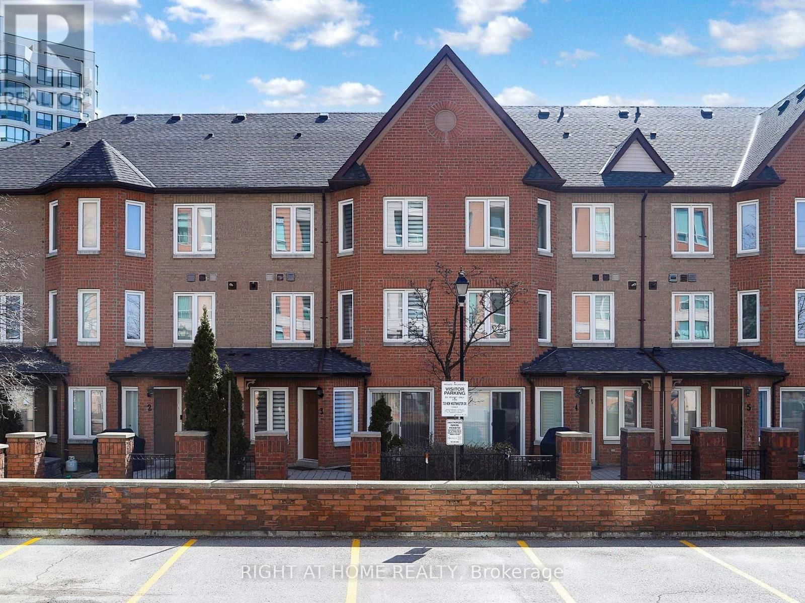 3 - 735 NEW WESTMINSTER DRIVE Image 2