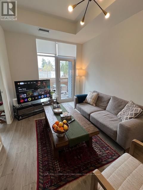 TH110W - 3 ROSEWATER STREET Image 3