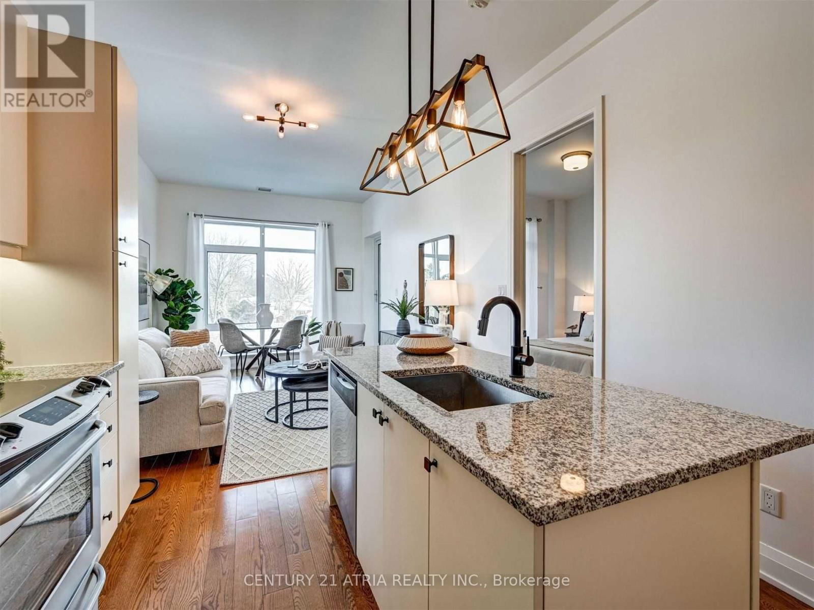 404A - 15277 YONGE STREET Image 11