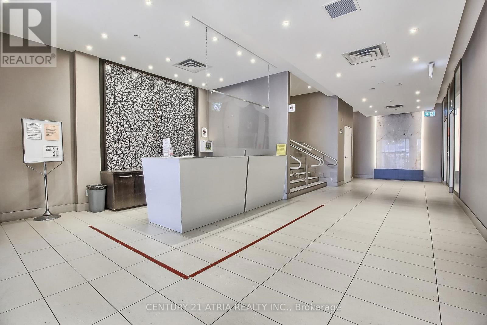 404A - 15277 YONGE STREET Image 4