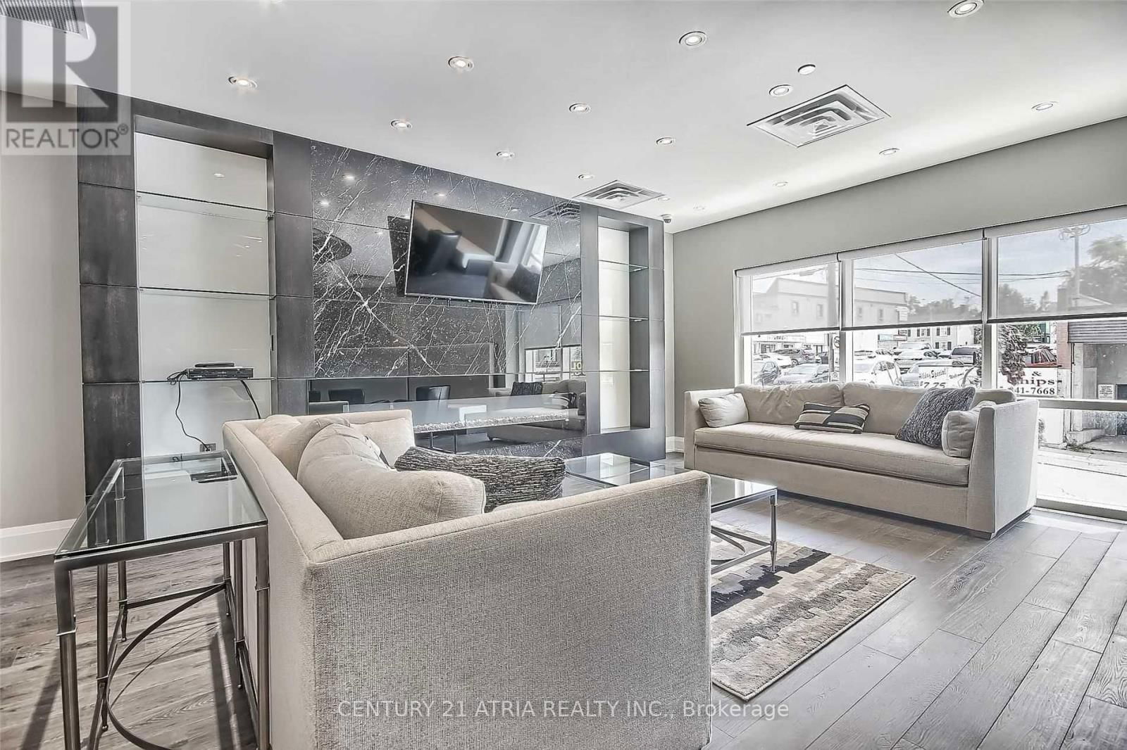 404A - 15277 YONGE STREET Image 5