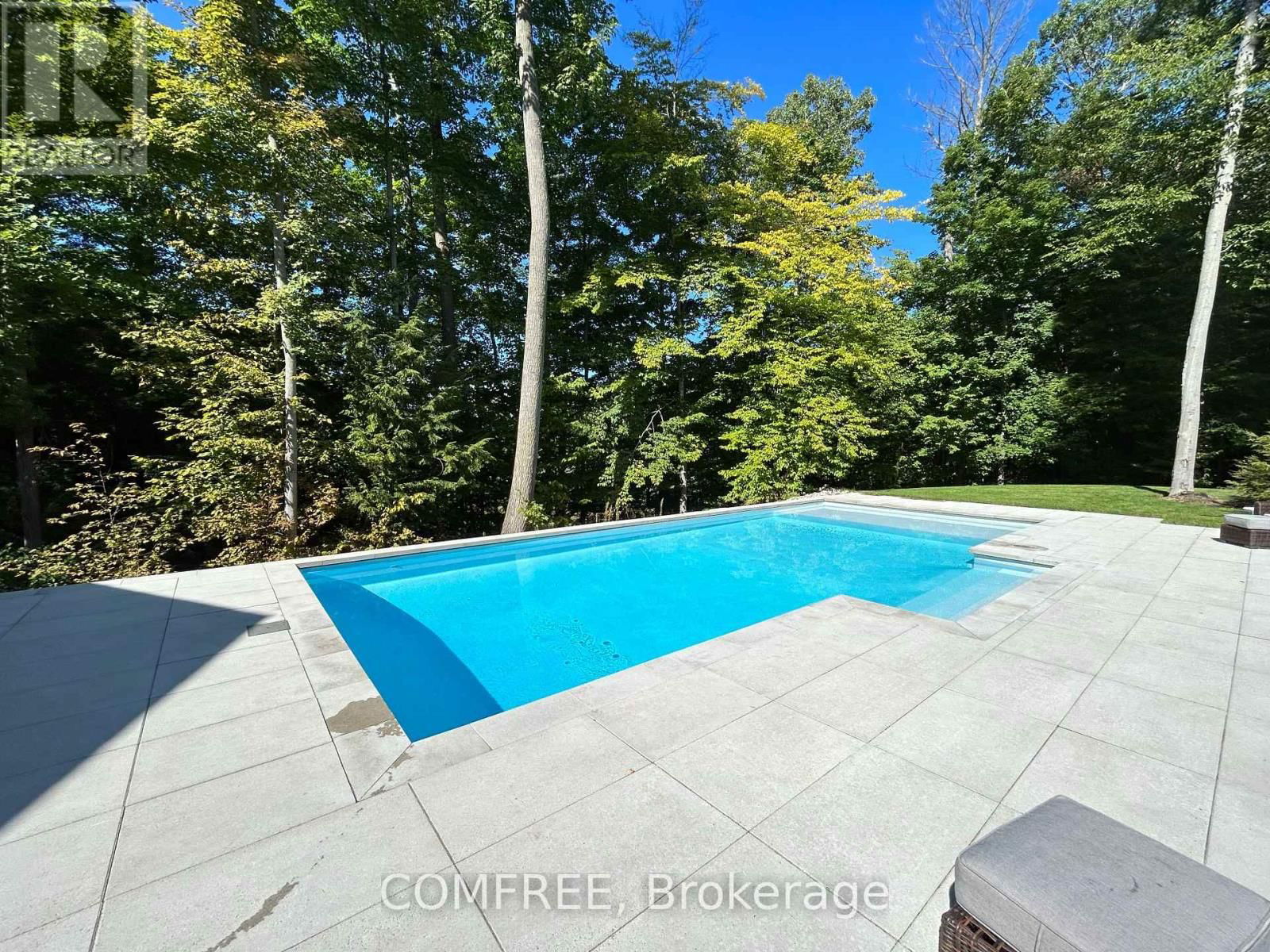 2072 WILKINSON STREET Image 13