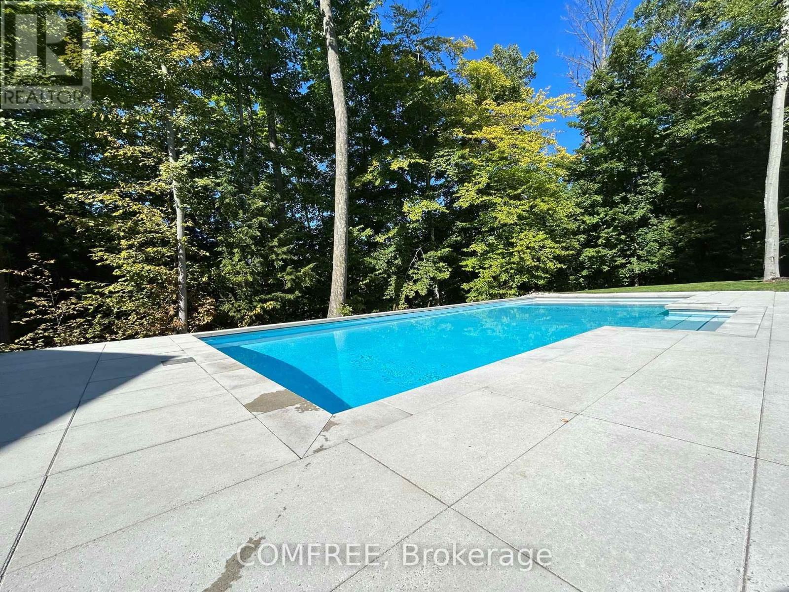 2072 WILKINSON STREET Image 14