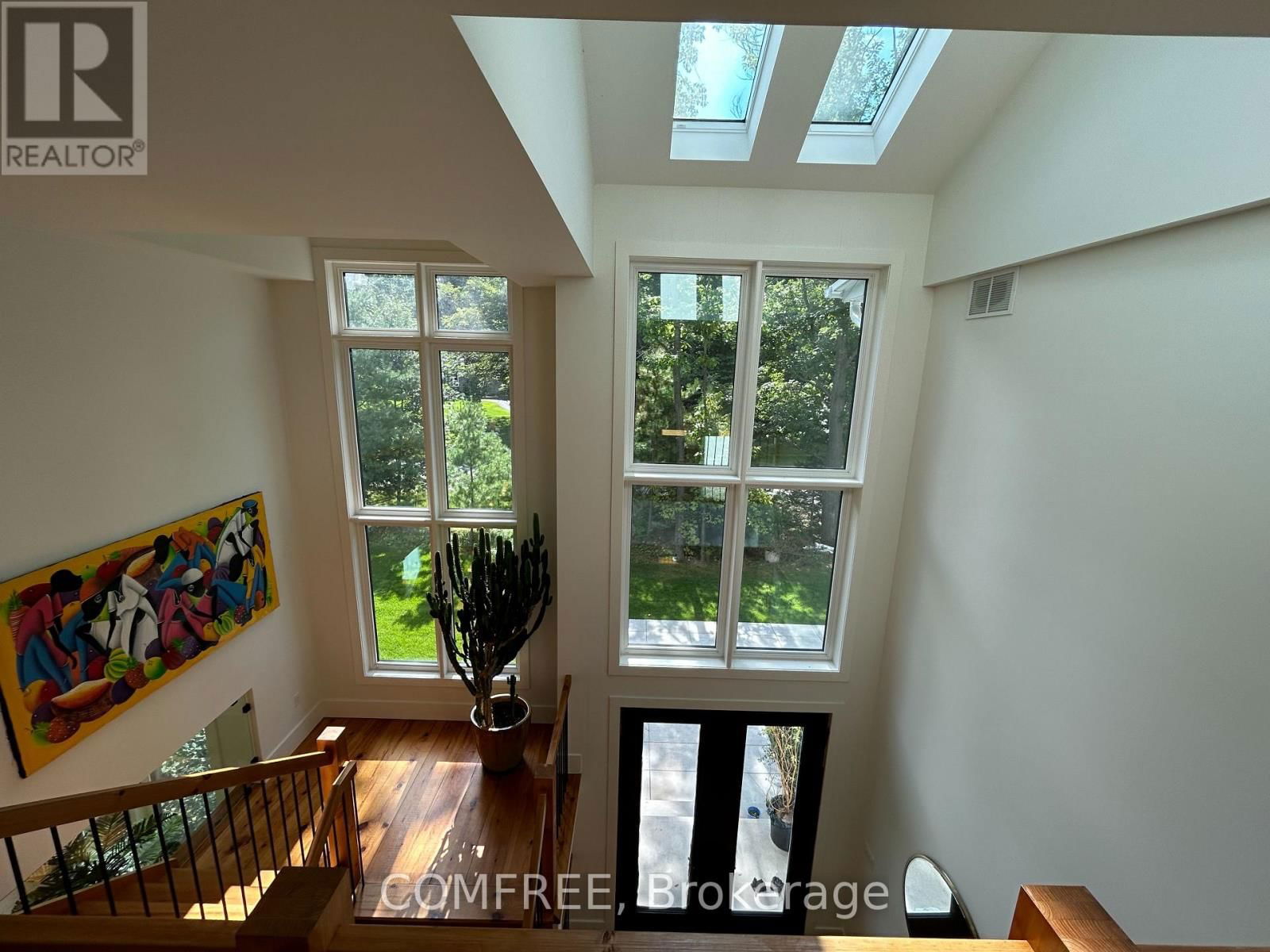 2072 WILKINSON STREET Image 20