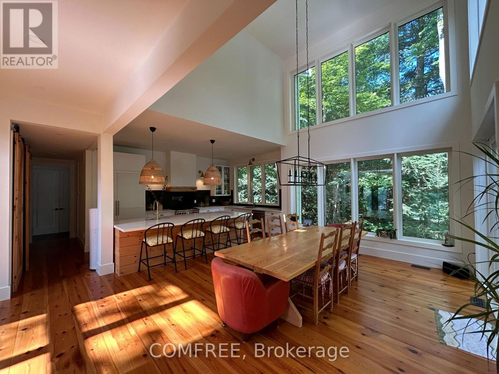 2072 WILKINSON STREET Image 22