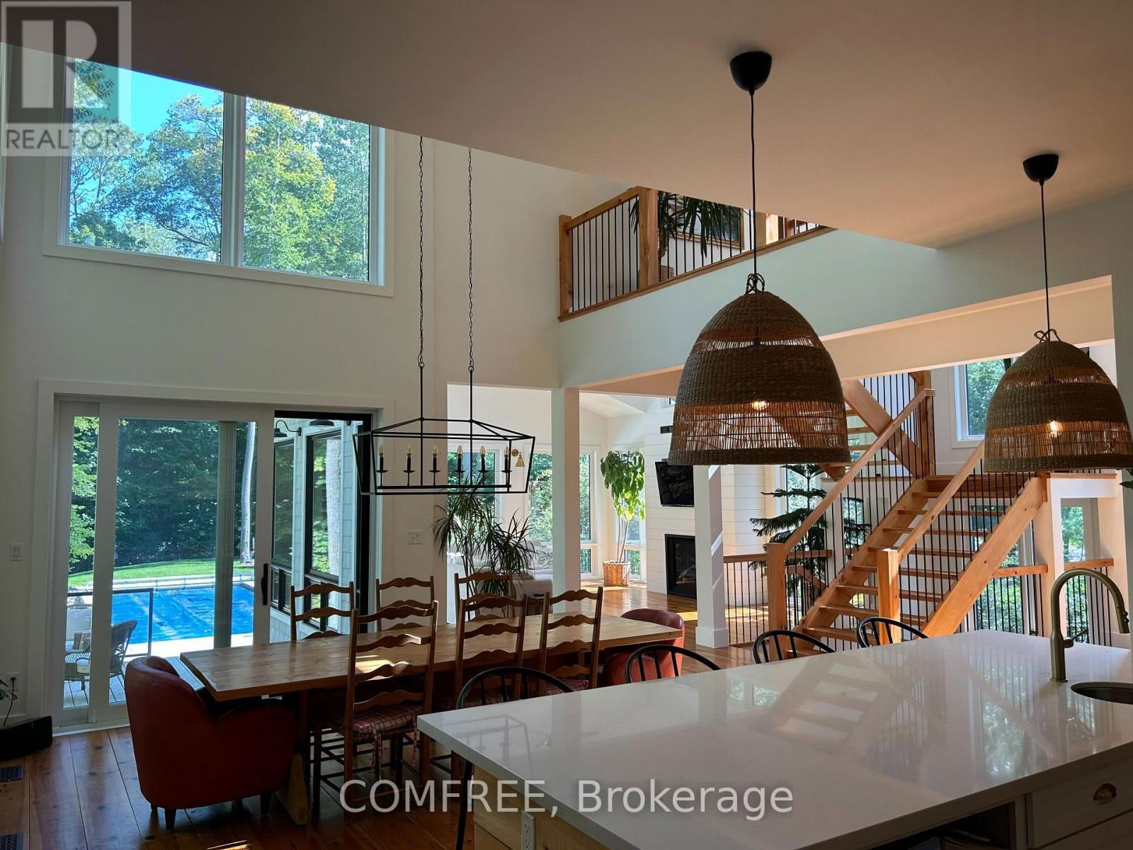 2072 WILKINSON STREET Image 25