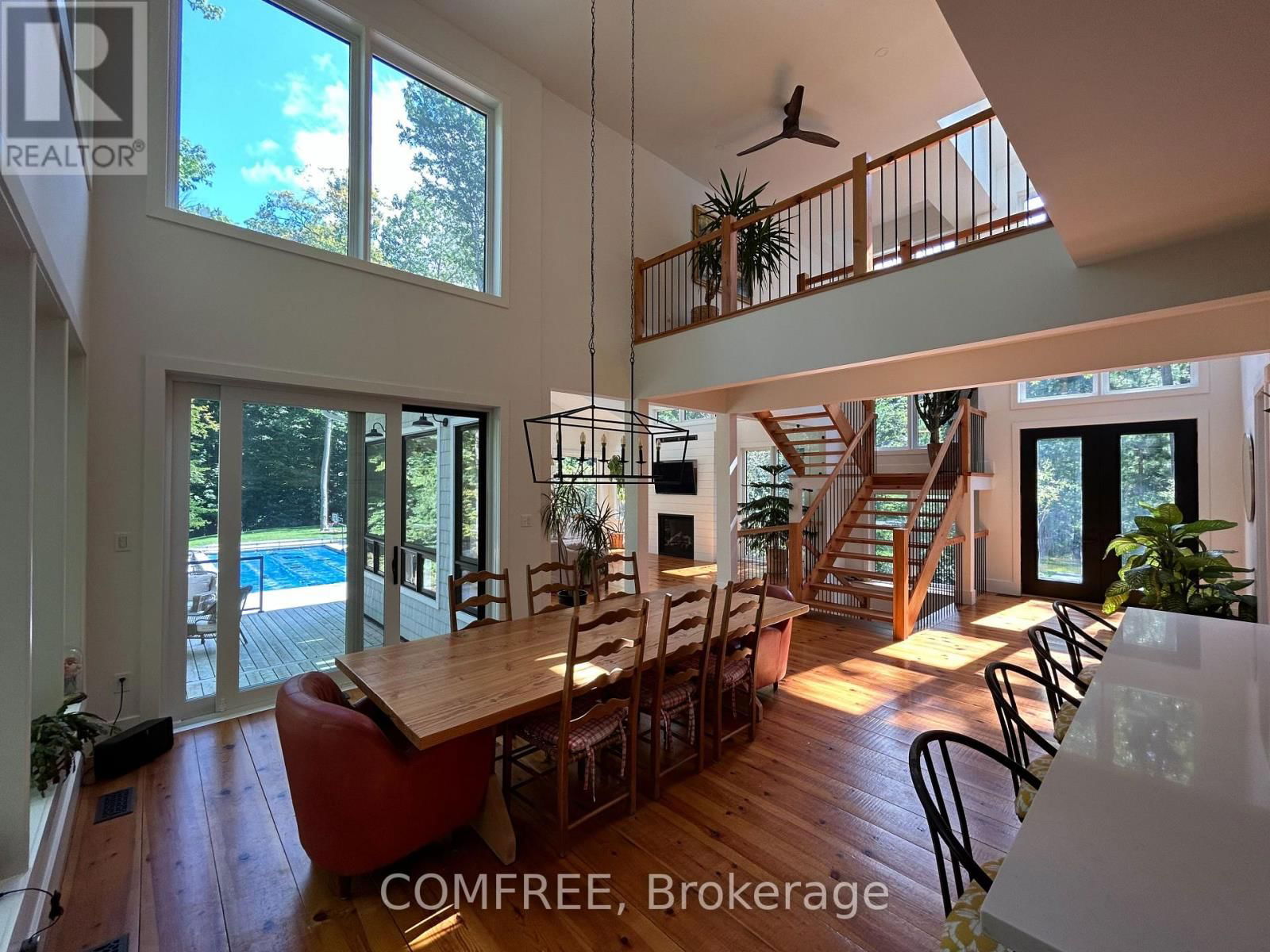 2072 WILKINSON STREET Image 26