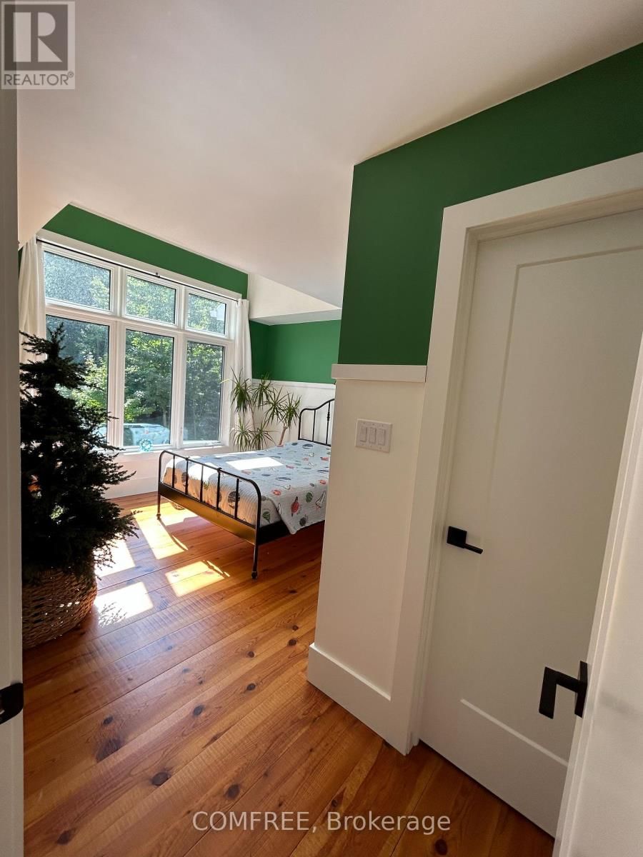 2072 WILKINSON STREET Image 28
