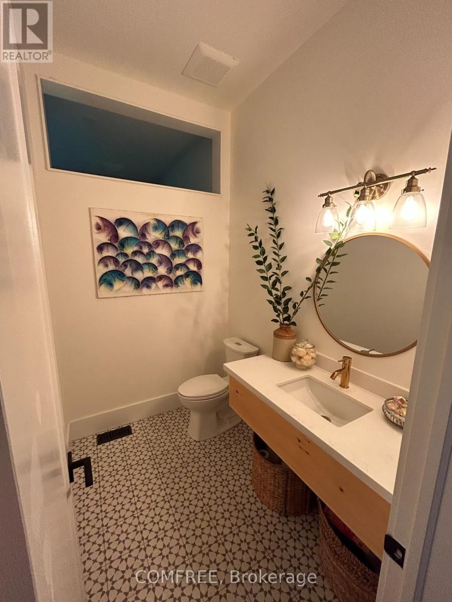 2072 WILKINSON STREET Image 29