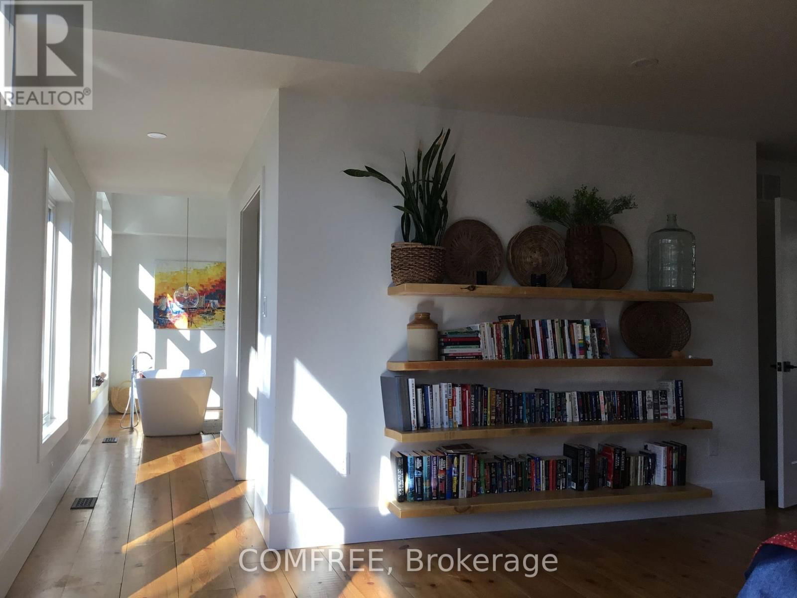 2072 WILKINSON STREET Image 31