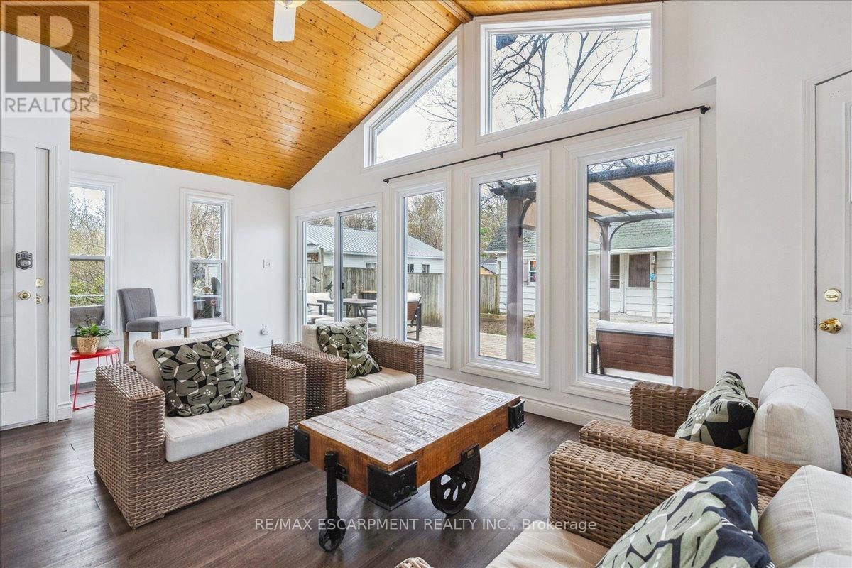3938 ALGONQUIN AVENUE Image 14