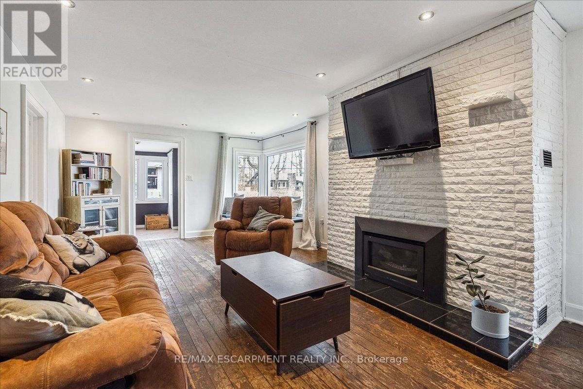 3938 ALGONQUIN AVENUE Image 6