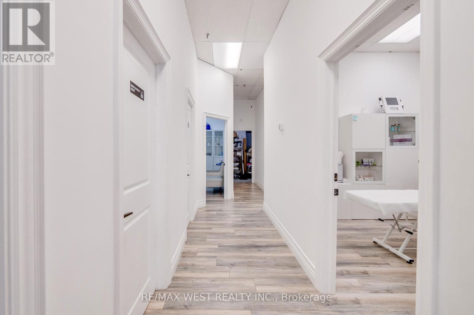 5A - 27 ROYTEC ROAD Image 18