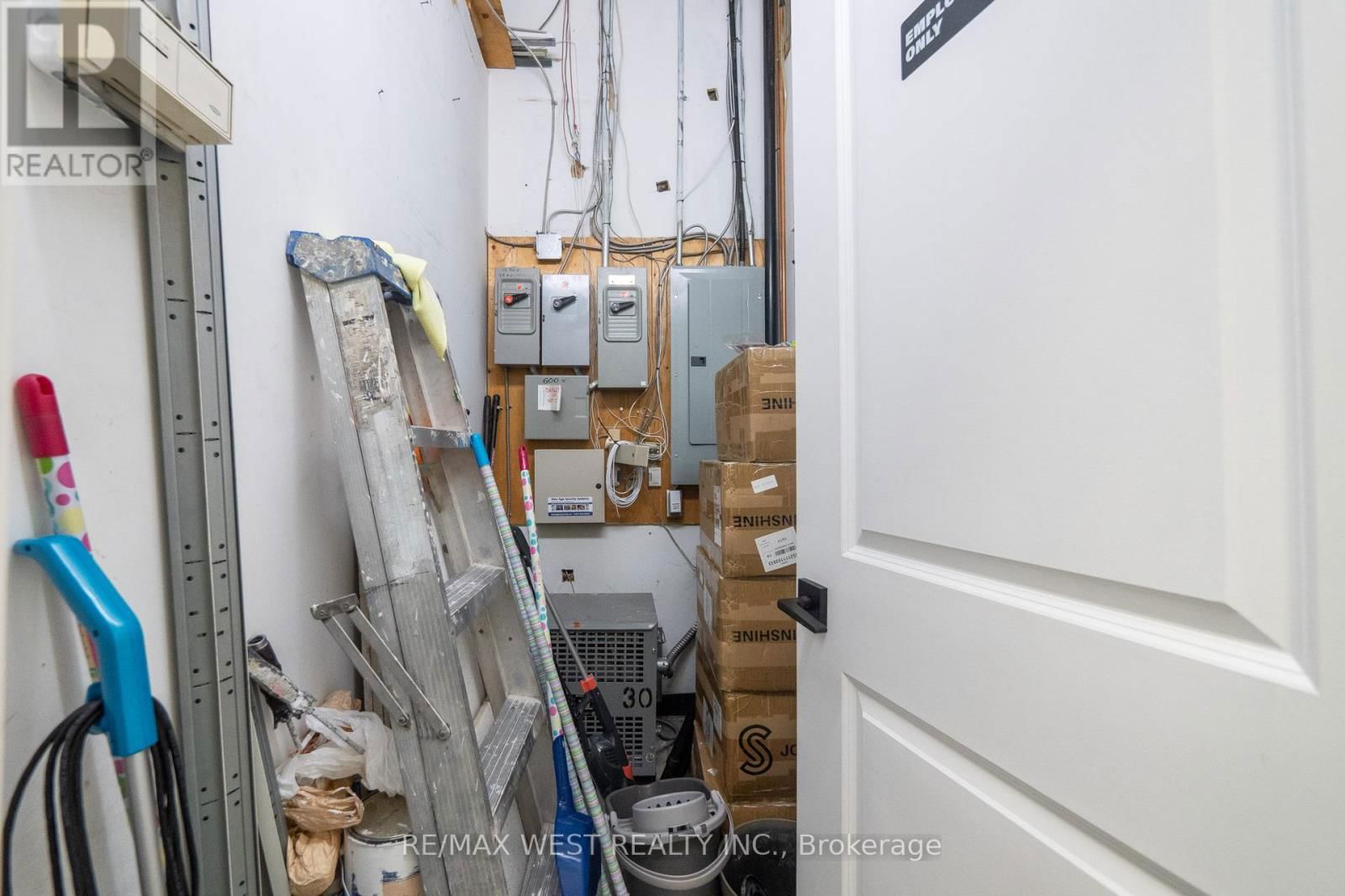 5A - 27 ROYTEC ROAD Image 28