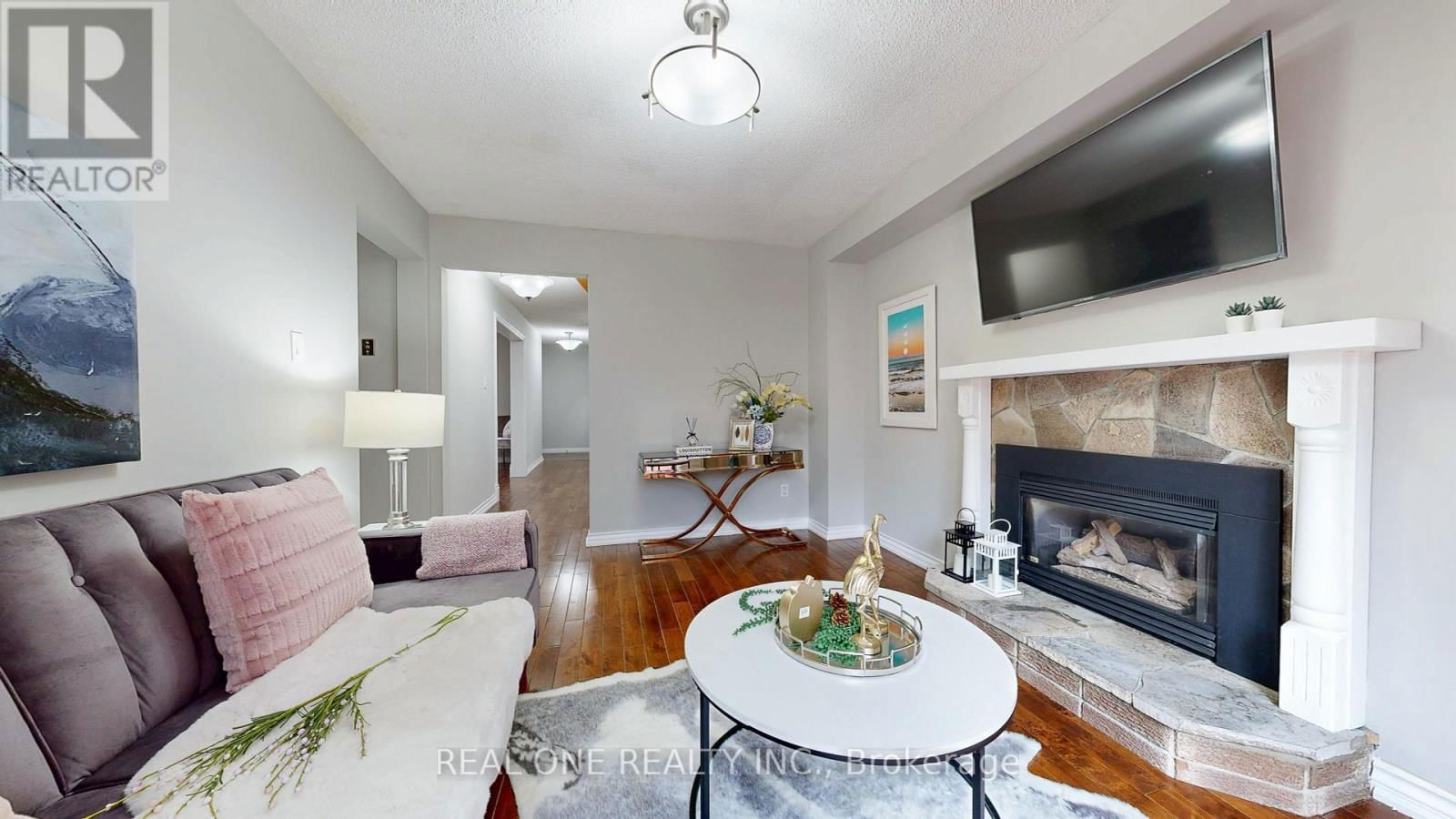 90 SPRAGG CIRCLE Image 13