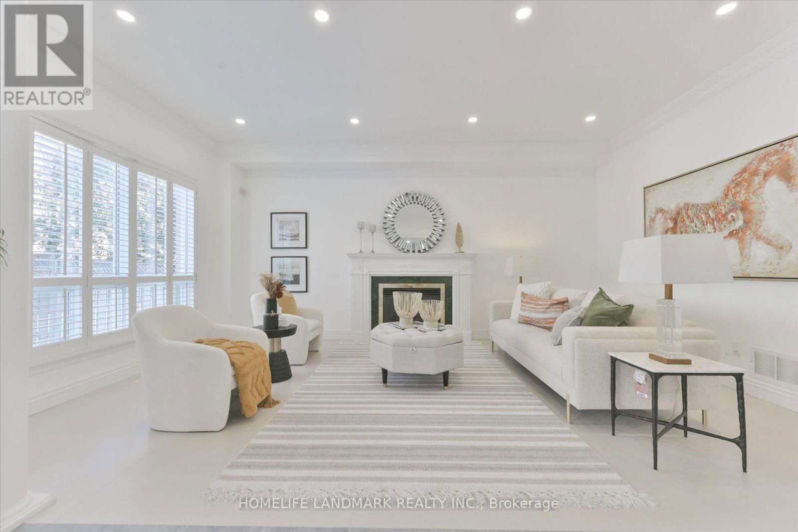 27 ALPINE CRESCENT Image 10