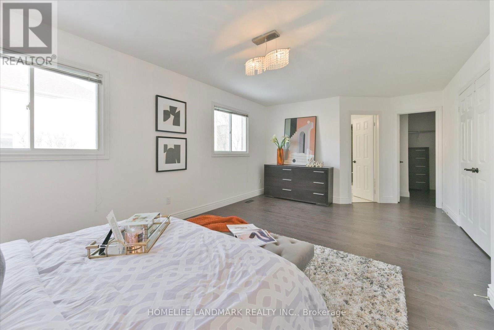 27 ALPINE CRESCENT Image 18