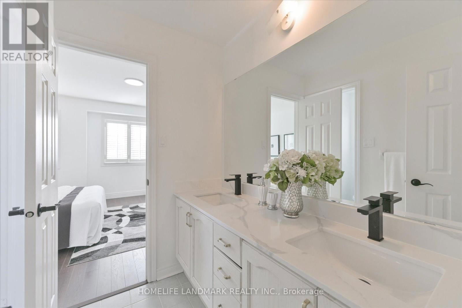 27 ALPINE CRESCENT Image 26