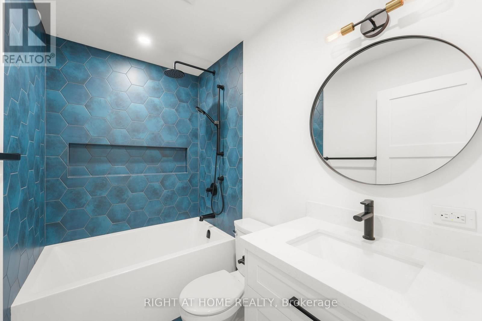 17083 WARDEN AVENUE Image 17