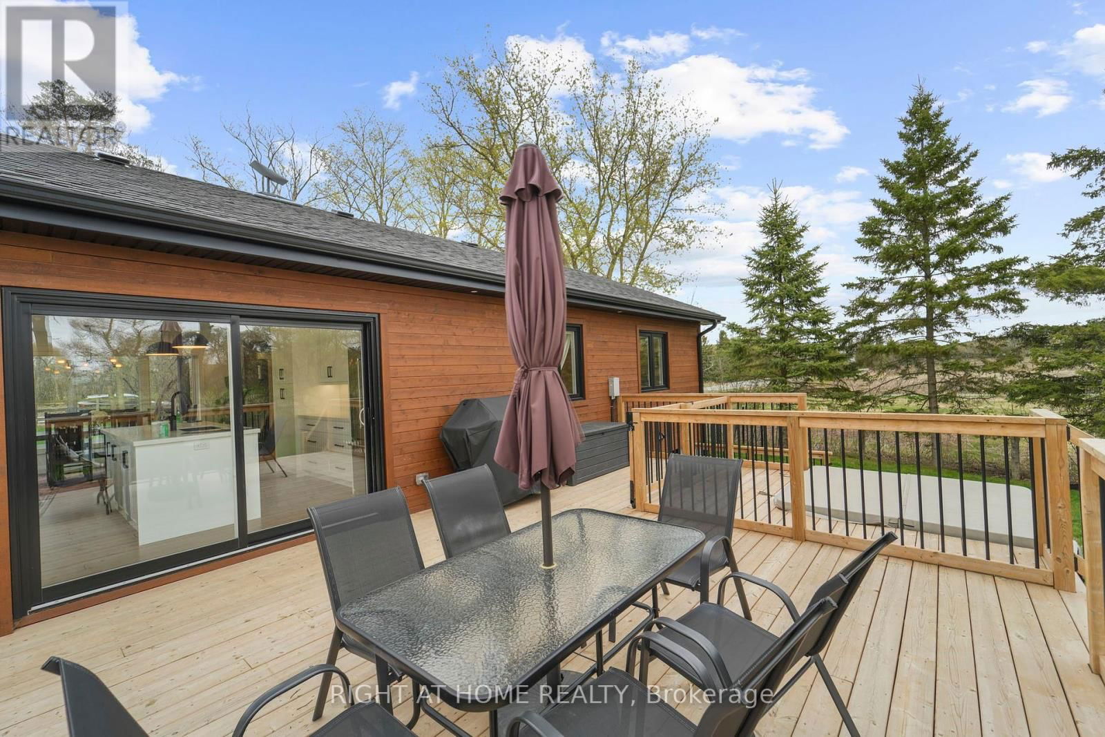 17083 WARDEN AVENUE Image 25