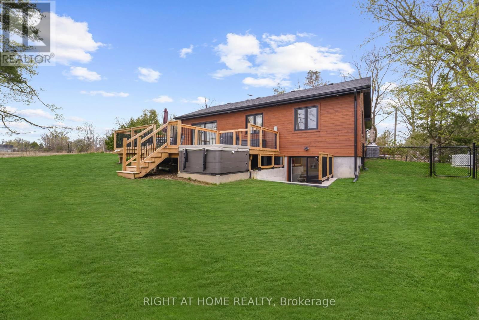 17083 WARDEN AVENUE Image 33