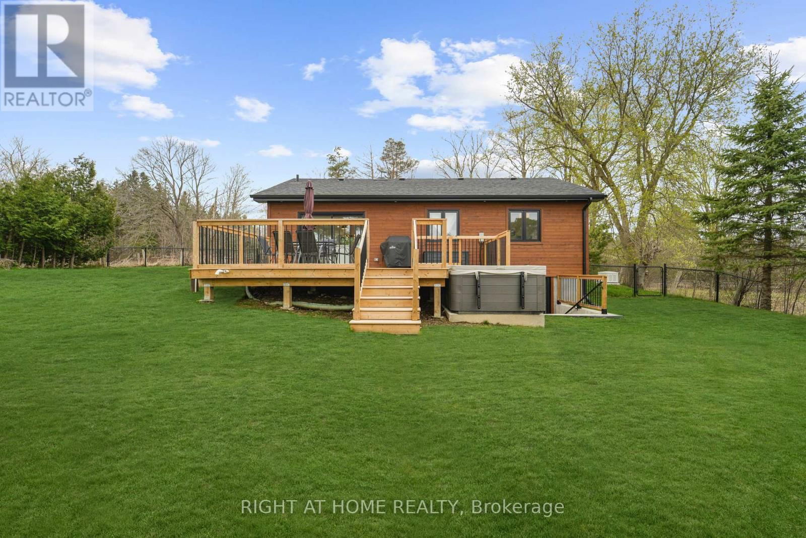 17083 WARDEN AVENUE Image 34