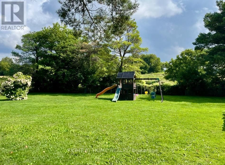 17083 WARDEN AVENUE Image 36