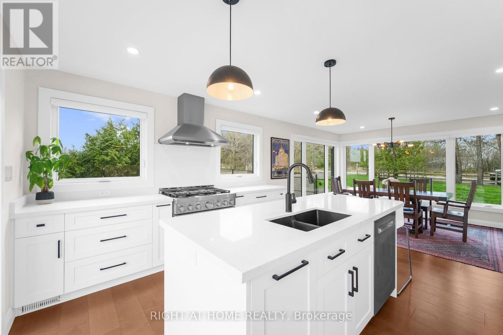 17083 WARDEN AVENUE Image 9