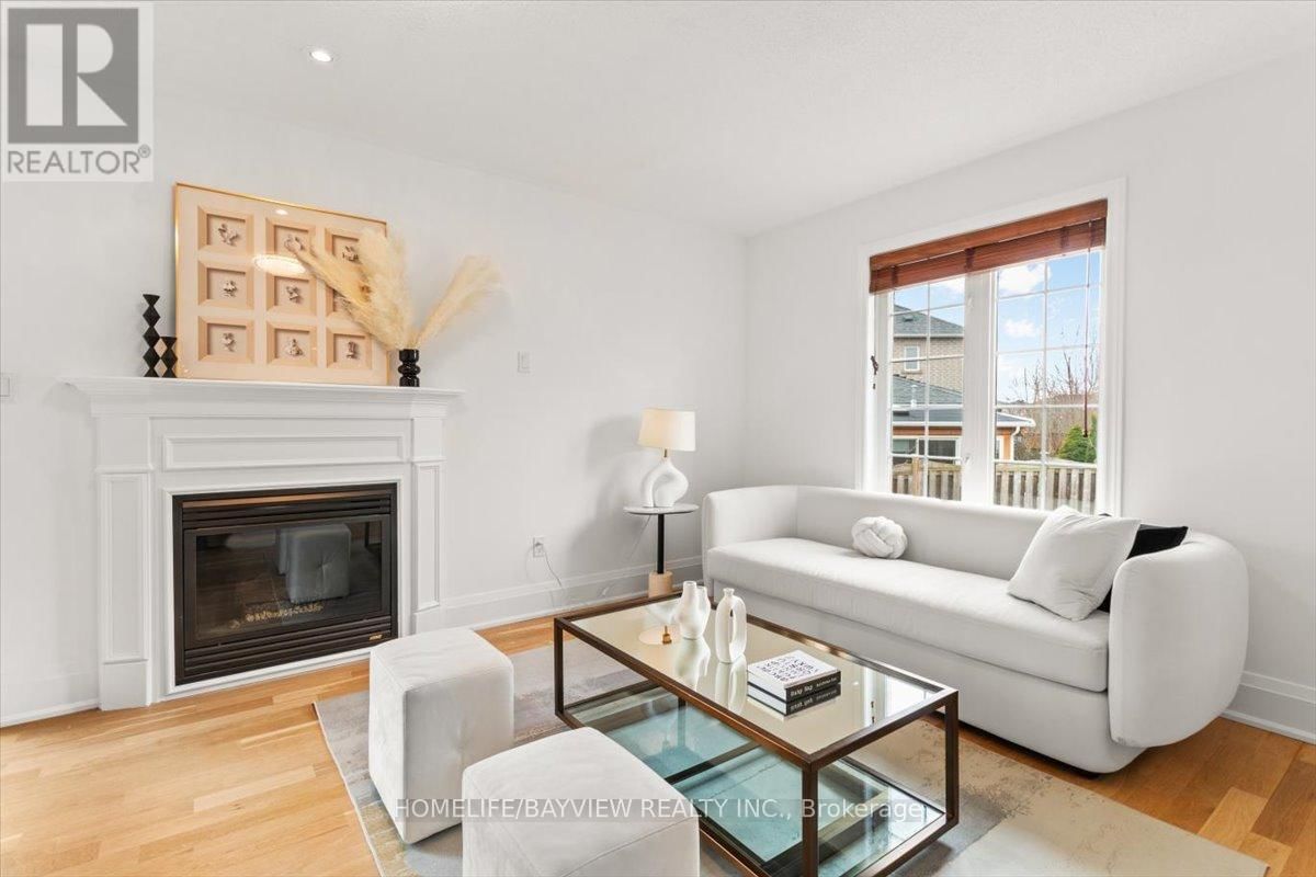 98 LENA DRIVE Image 12