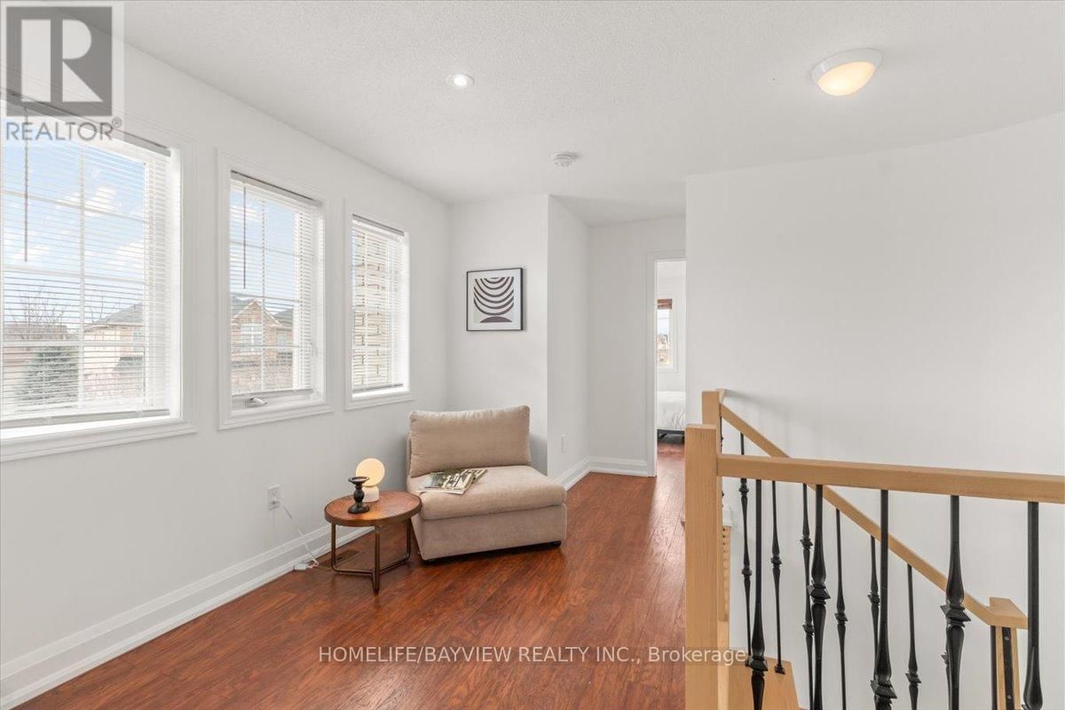 98 LENA DRIVE Image 21