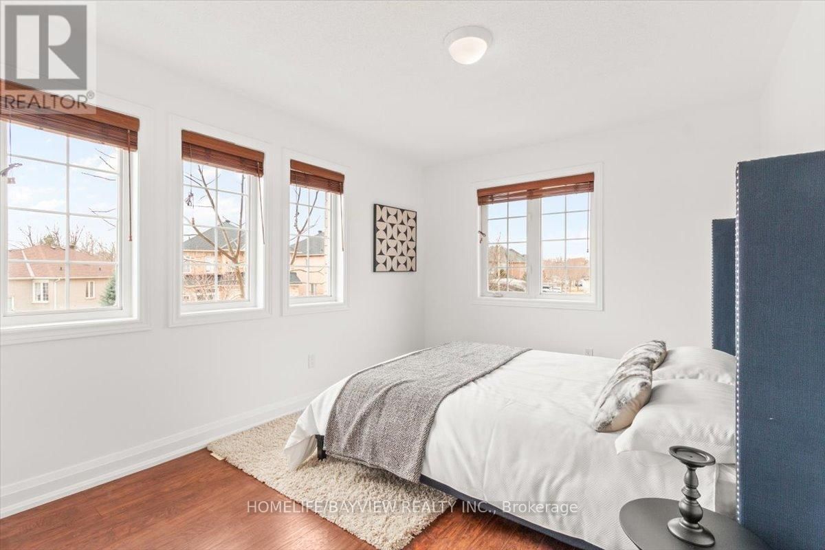 98 LENA DRIVE Image 32