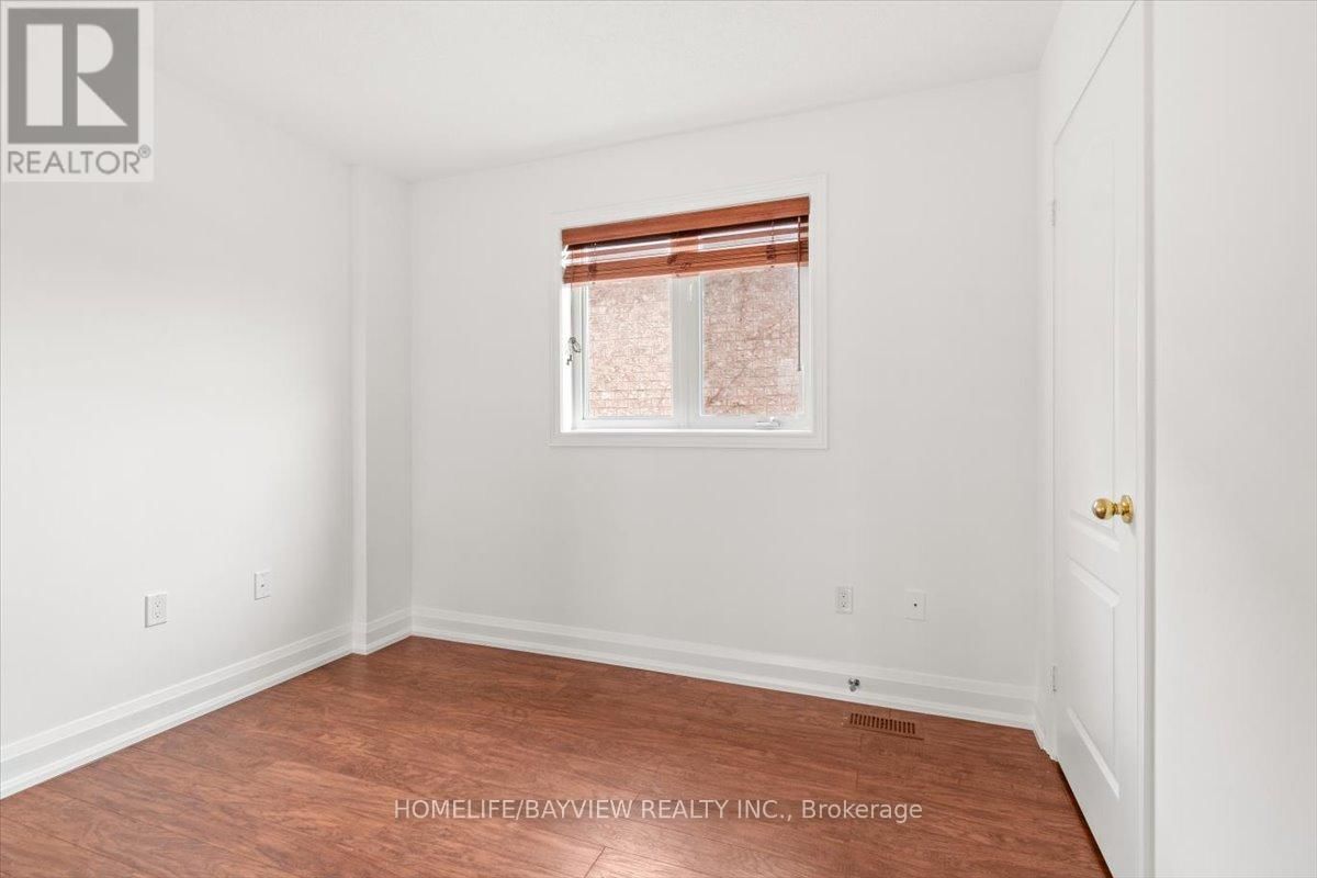 98 LENA DRIVE Image 33
