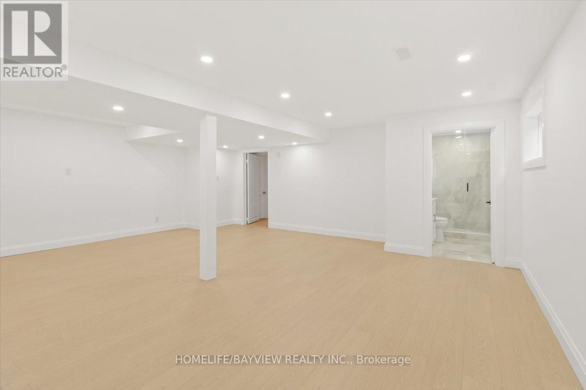 98 LENA DRIVE Image 36