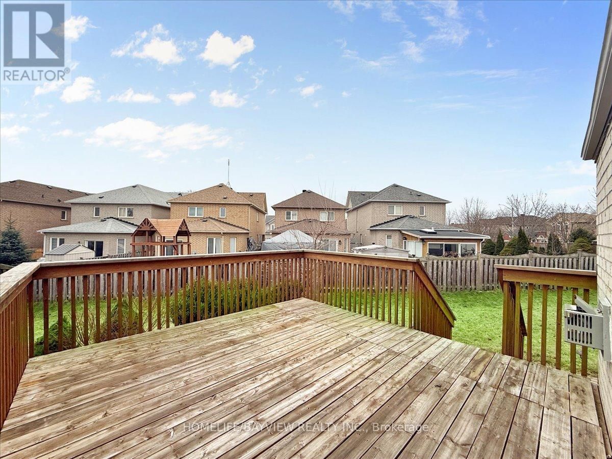 98 LENA DRIVE Image 38